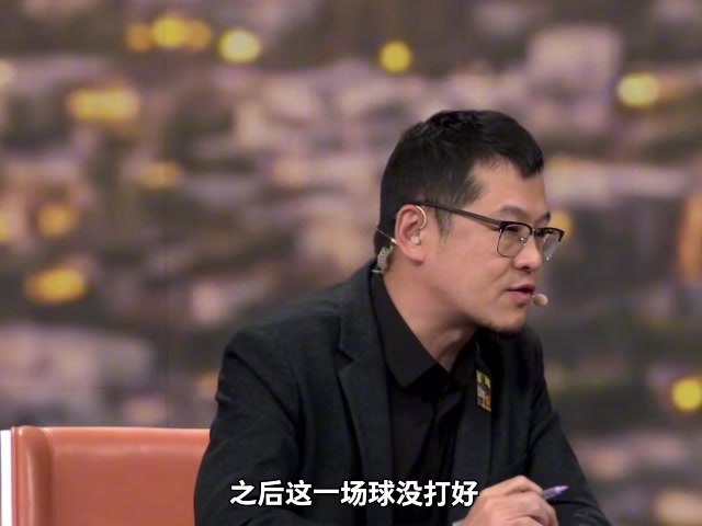 多多28官方网站-杨毅：里夫斯季后赛下限低&amp;当不了二当家 湖人得给东契奇配黑又硬